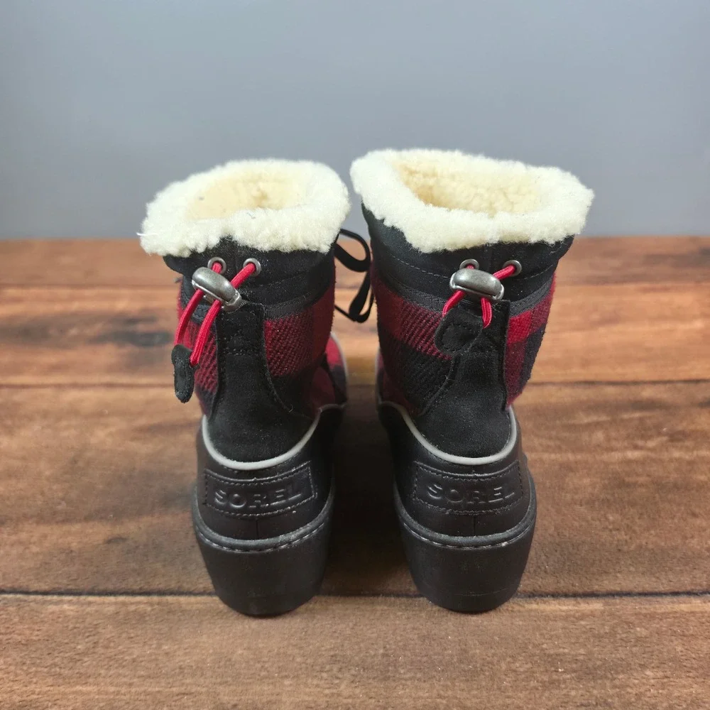 Sorel Tivoli III Boots Womens 9 Red Black Plaid Good Waterproof LL5338-650